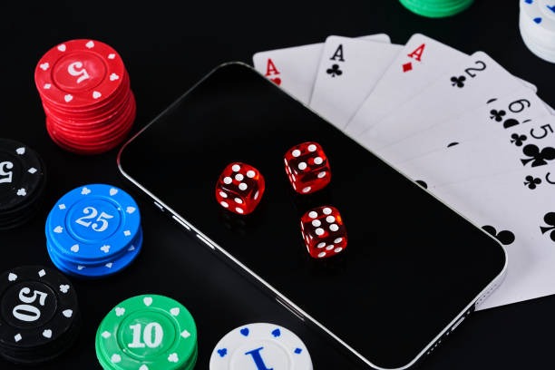 Live-dealer tables with active players on konami